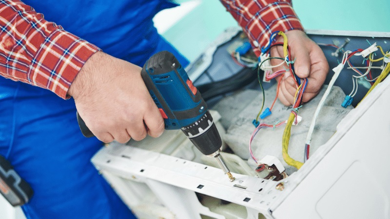 Demirci Amana Amana çamaşır makinesi kart tamiri – Su almama arızası orijinal parça ile giderildi. - Teknik servis örneği
